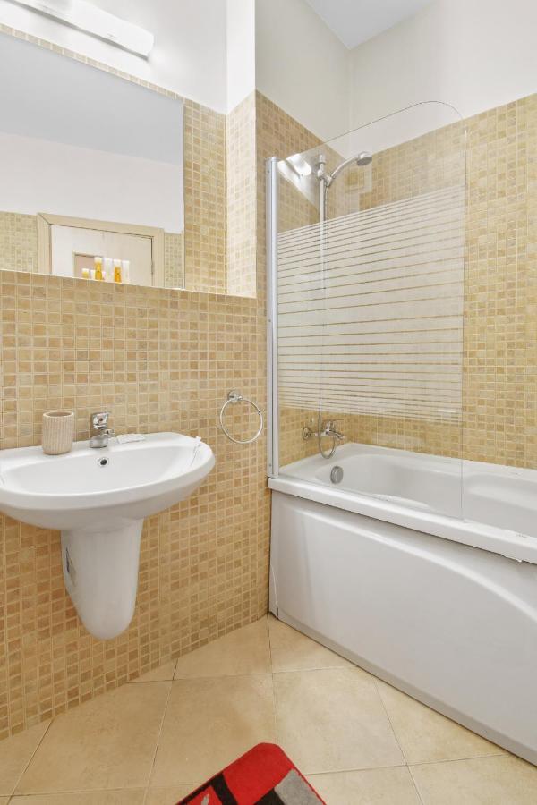 Matteri Apartment Sinaia Luaran gambar